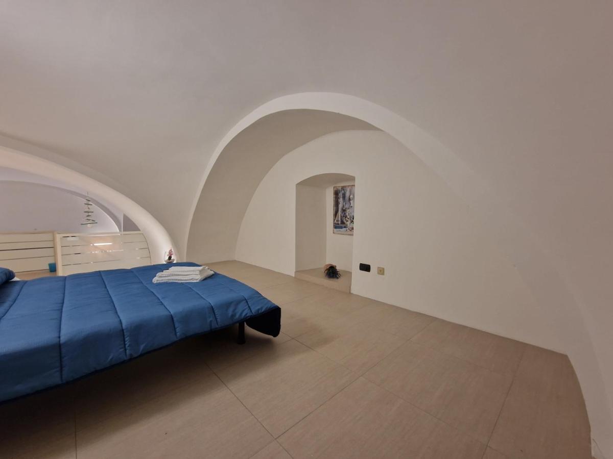 Polignano A Mare: Sulla Piazza Di Domenico Modugno Villa Buitenkant foto