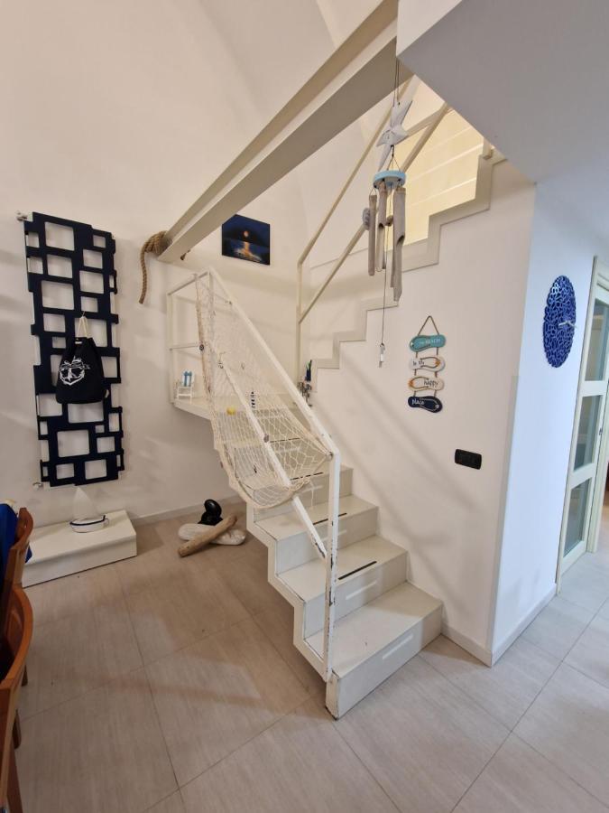 Polignano A Mare: Sulla Piazza Di Domenico Modugno Villa Buitenkant foto